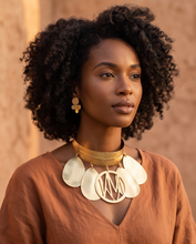 Load image into Gallery viewer, Saba Choker (necklaces)
